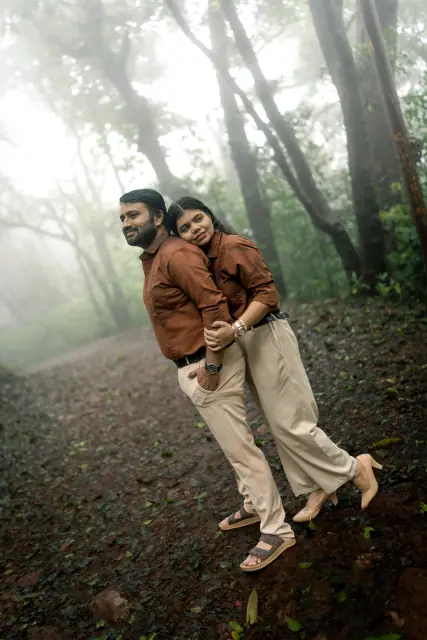 Matheran pre wedding photograph 8